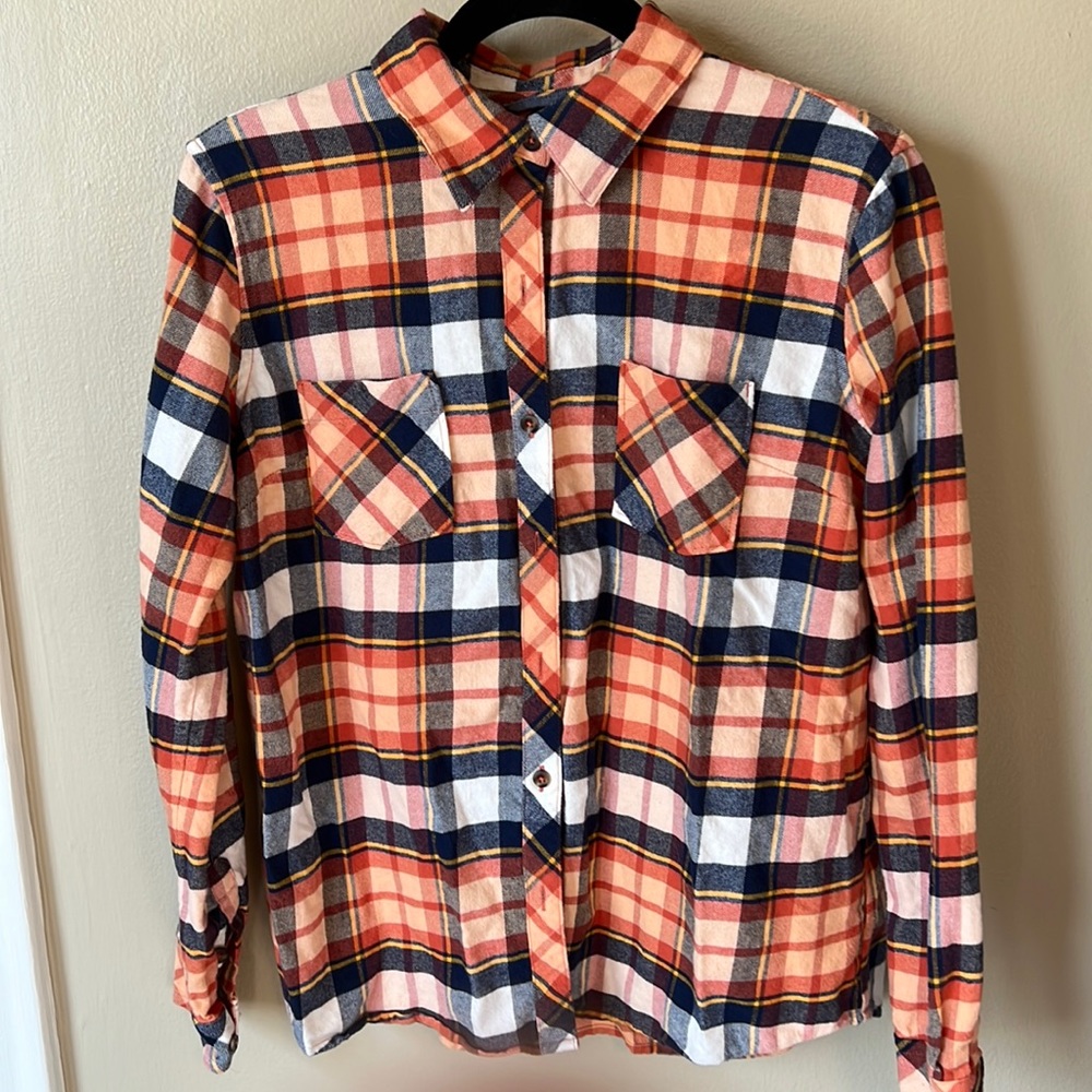 Natural reflections women’s medium button down flannel shirt